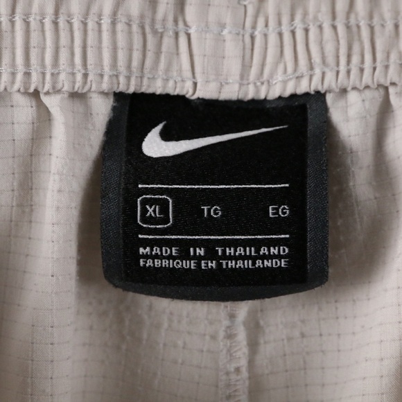 Nike Tech Joggers - Picture 9 of 9